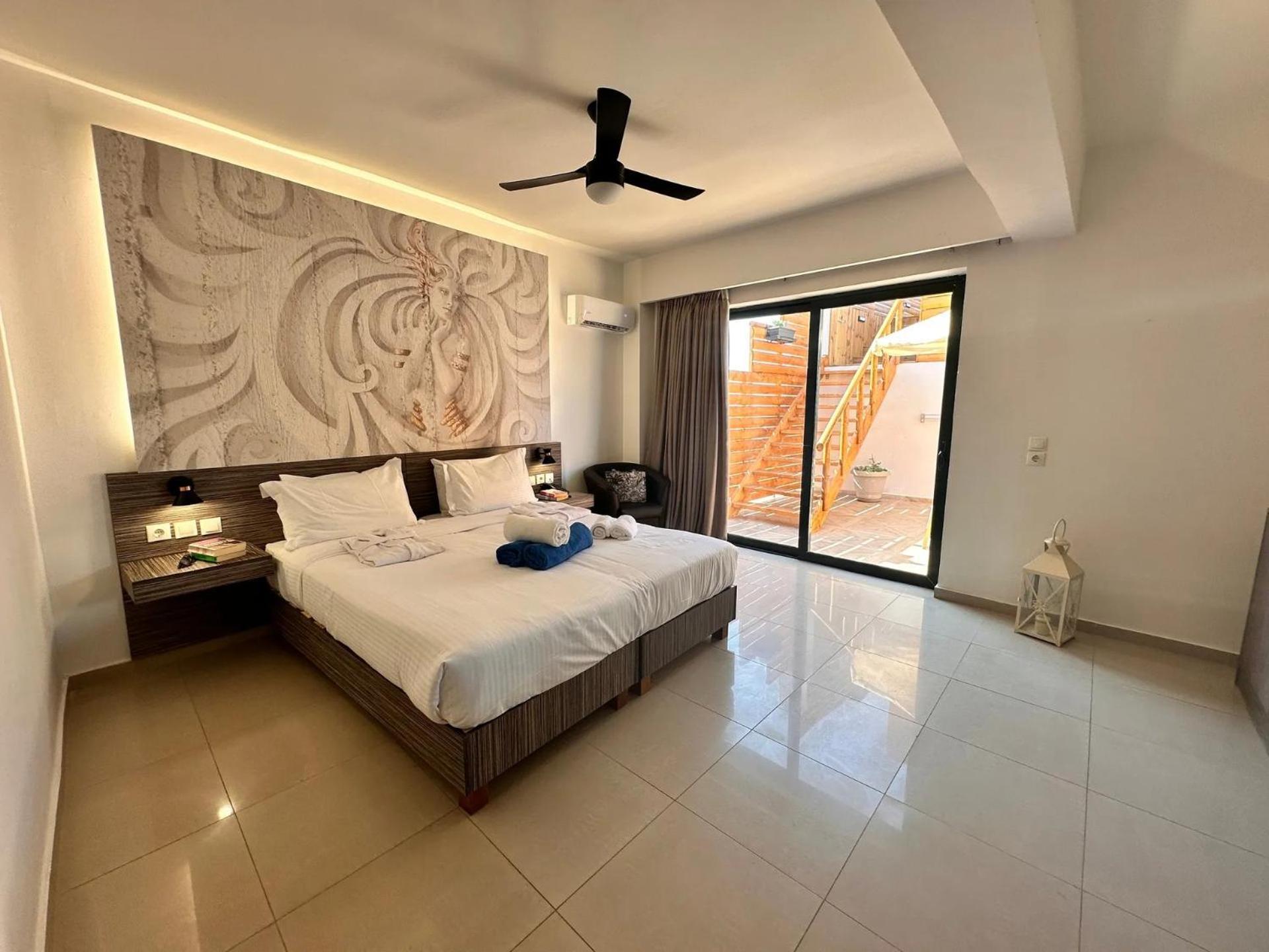 Eurohotel Katrin Suites (Adults Only) Херсонисос Екстериор снимка